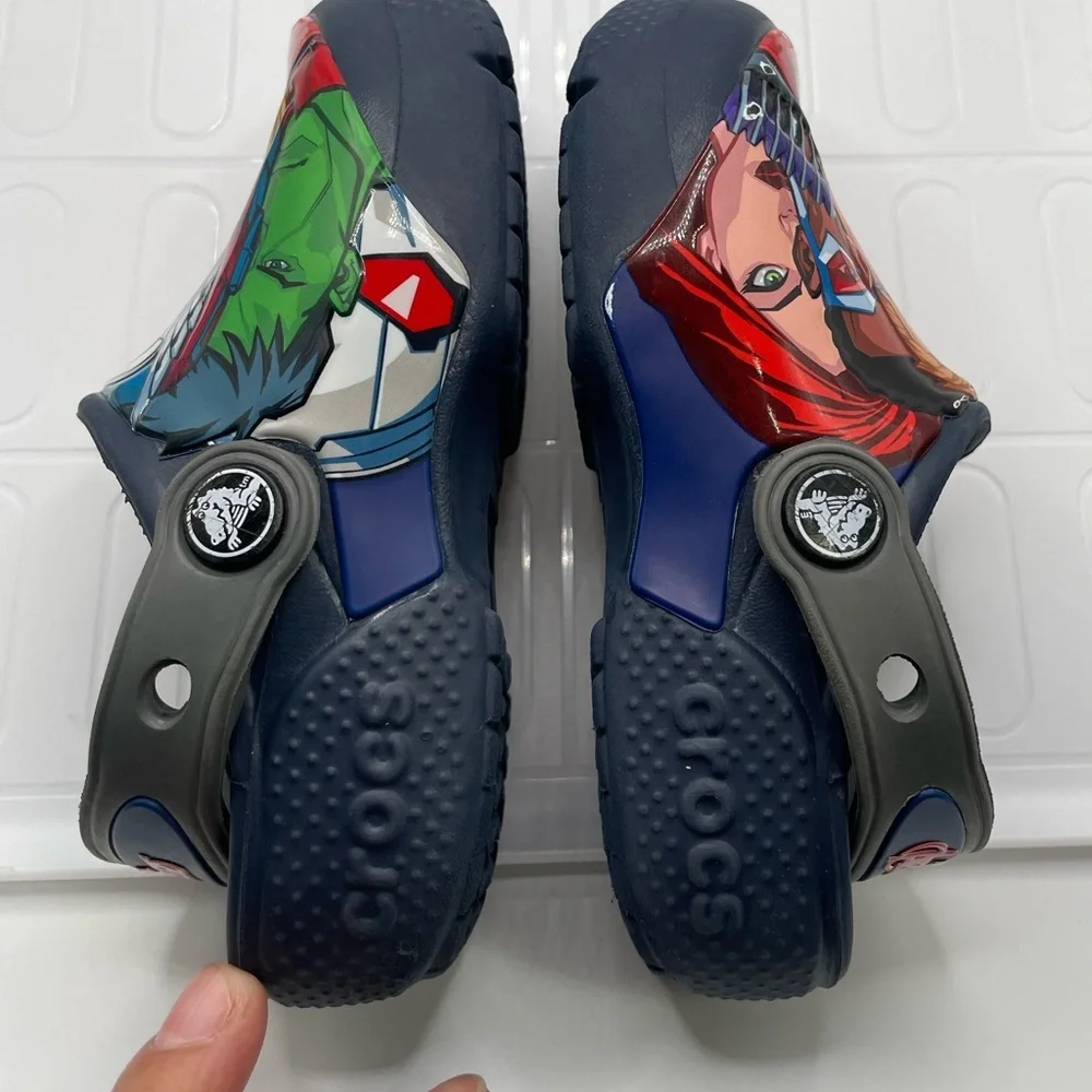 Crocs Avengers Marvel Size C‎ 11 child